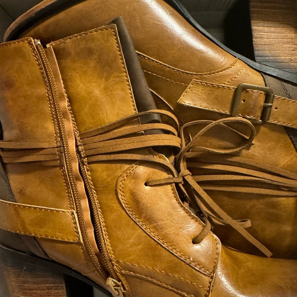 Pierre Dumas, size 11, tan